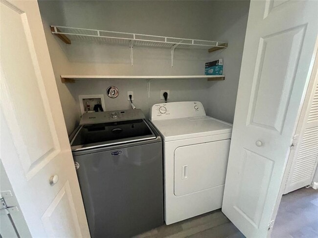 Building Photo - 6301 Landings Terrace