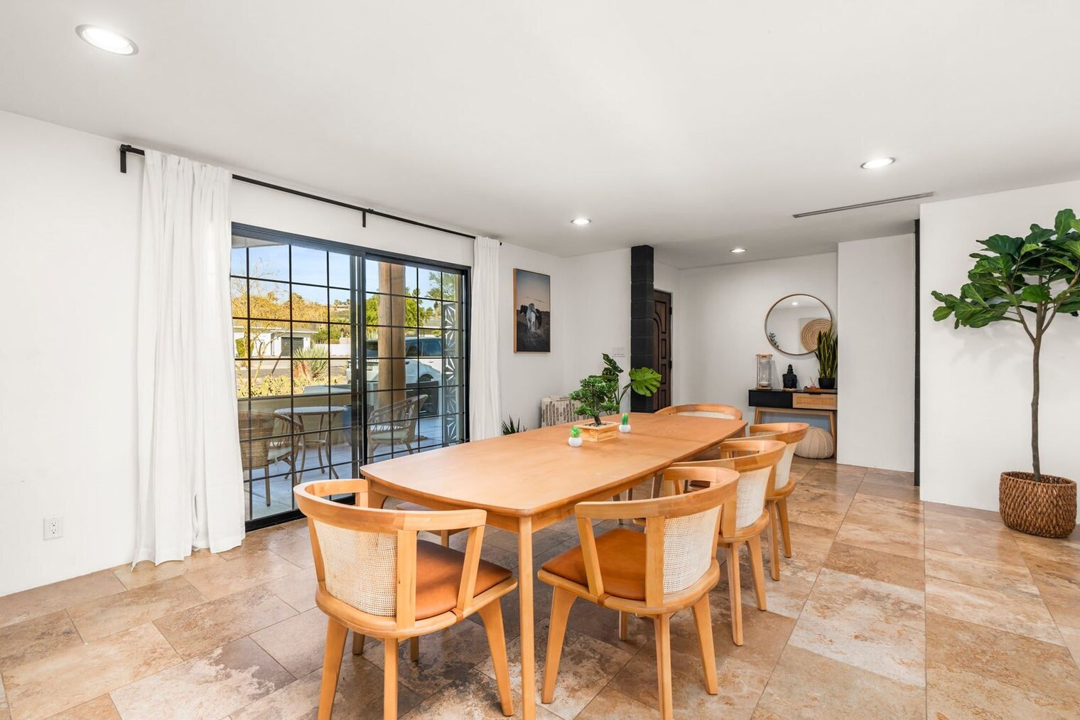 Building Photo - 4129 E Palo Verde Dr