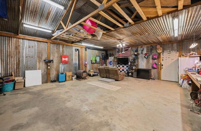 Building Photo - 3015 S Henderson Blvd