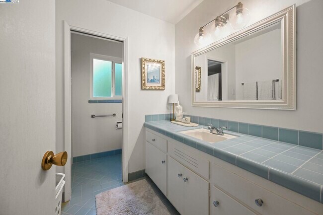 Building Photo - 1288 Candy Ct