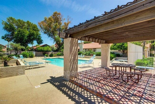 Building Photo - 4566 W Shannon St