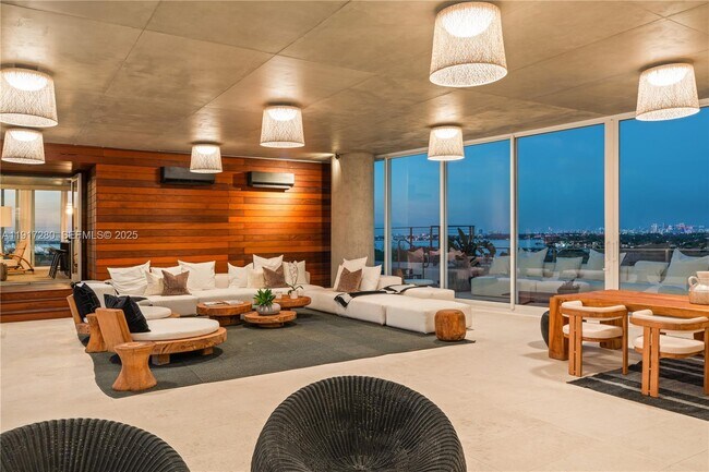 Building Photo - 4701 Meridian Ave