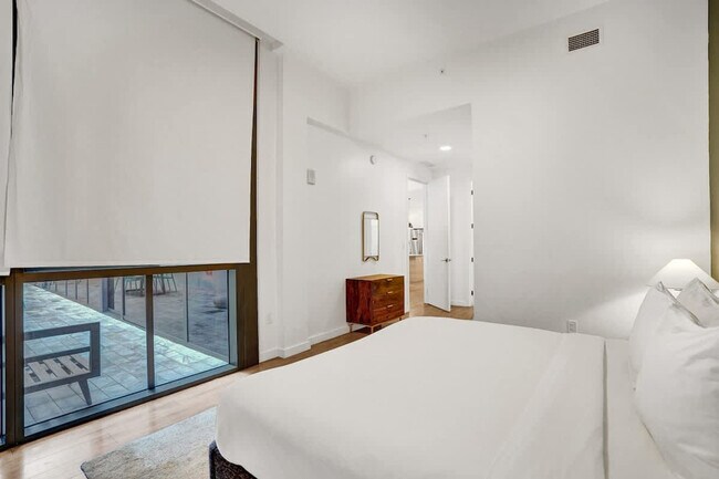 Building Photo - 1220 17th St