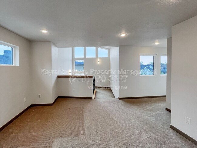 Building Photo - 2640 W Neff St