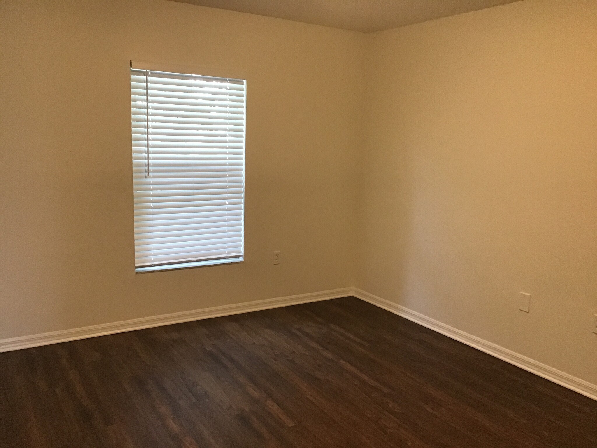 Building Photo - 4315 Stonefield Dr