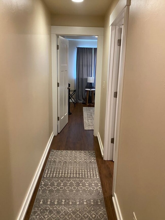 Building Photo - Fully Furnished Cozy Unit in Four Corners!