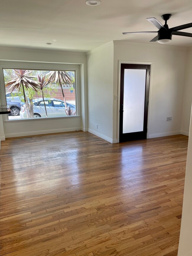 Building Photo - 9650 Lucerne Ave