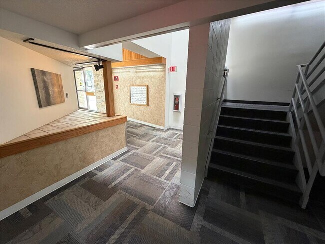 Building Photo - 316 Becker Ave SW