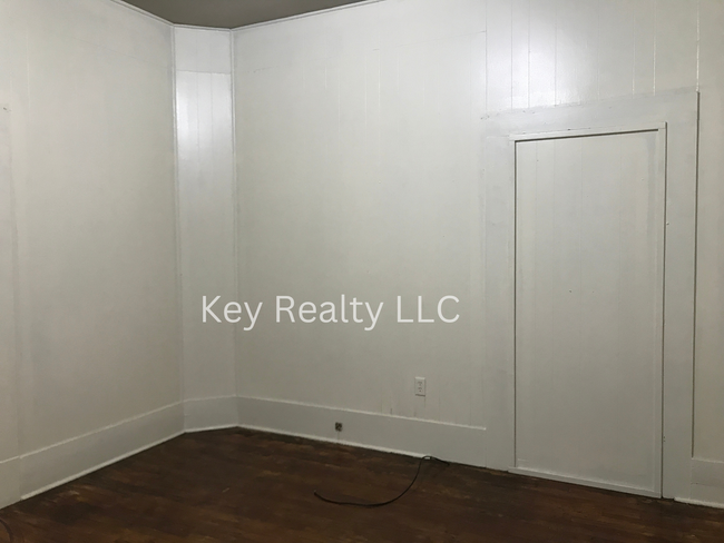 Building Photo - 612 - A 18th Street - Alexandria MOVE IN S...