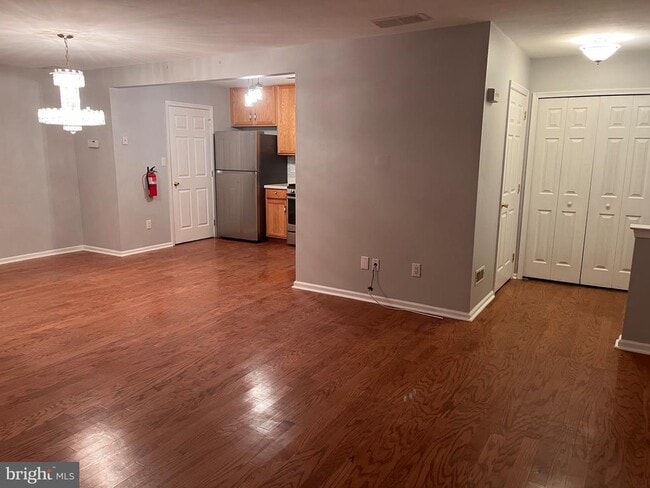 Building Photo - 5902 Coventry Way