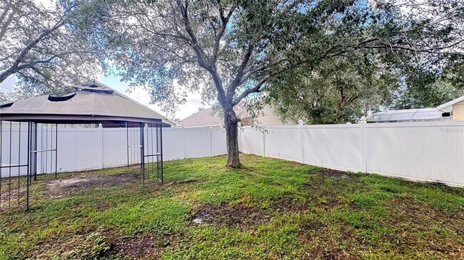 Building Photo - 185 Thornbury Dr