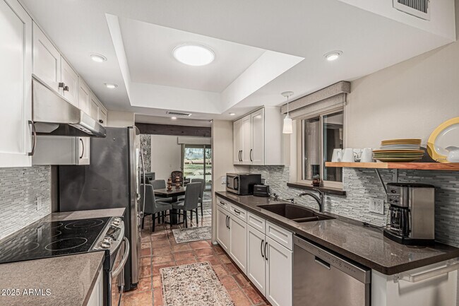 Building Photo - 18718 E Rio Ln