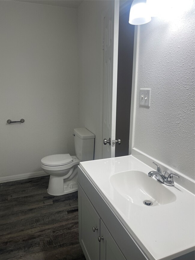 Building Photo - 2629 N Camp Cir