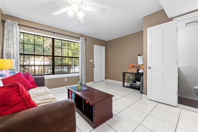 Building Photo - Cresap Arms #430 - Pet-Friendly!