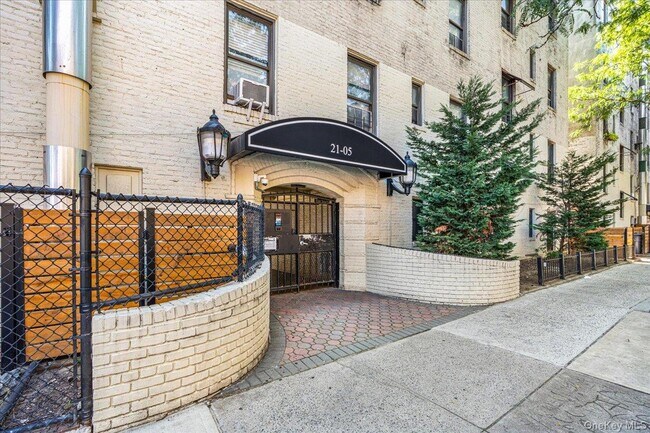 Building Photo - 21-05 33rd St