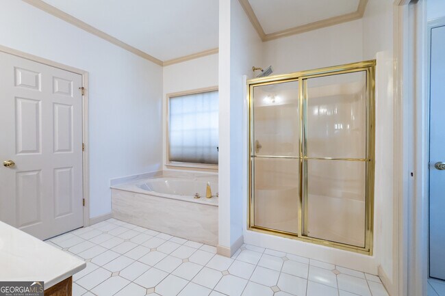 Building Photo - 530 Waterford Dr