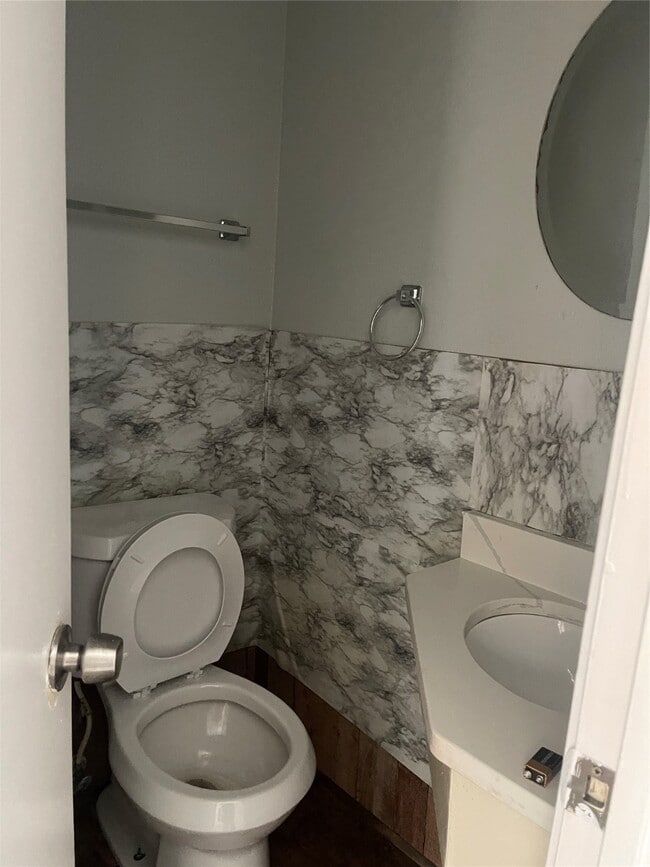 Building Photo - 3443 Nutwood Ln