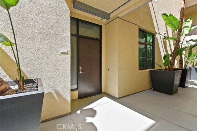 Building Photo - 133 The Promenade N