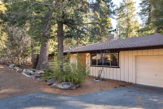 Building Photo - 418 Agate Rd
