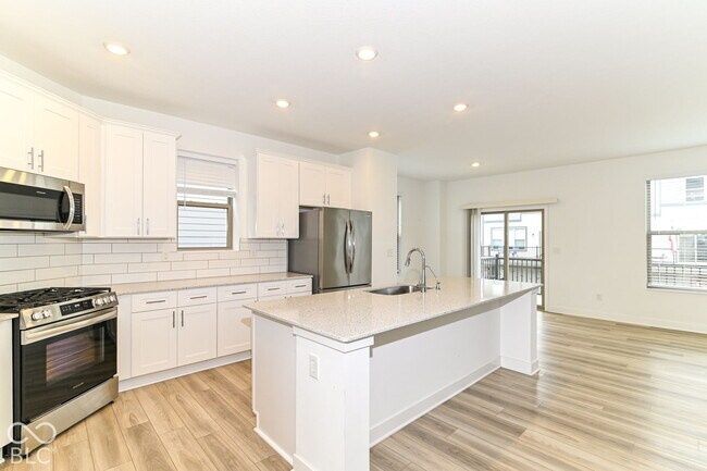 Building Photo - 13447 E 134th St