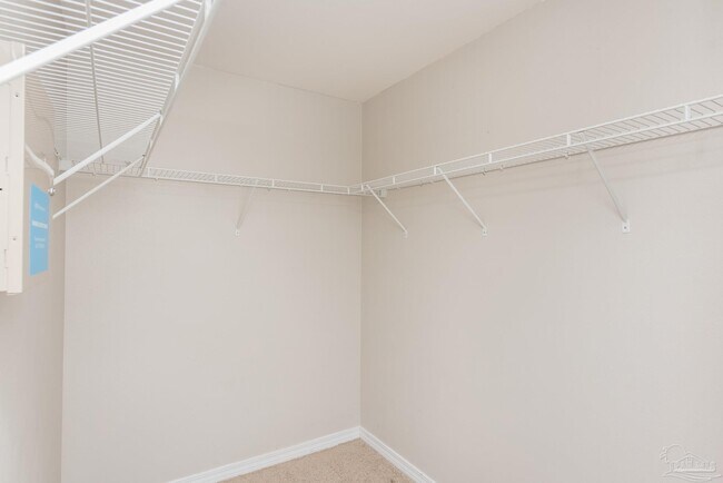 Building Photo - 8770 Kennedy Dr