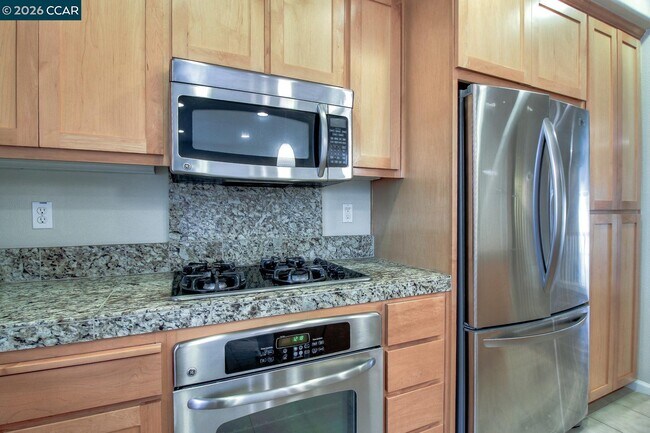 Building Photo - 2066 Mendocino Lane