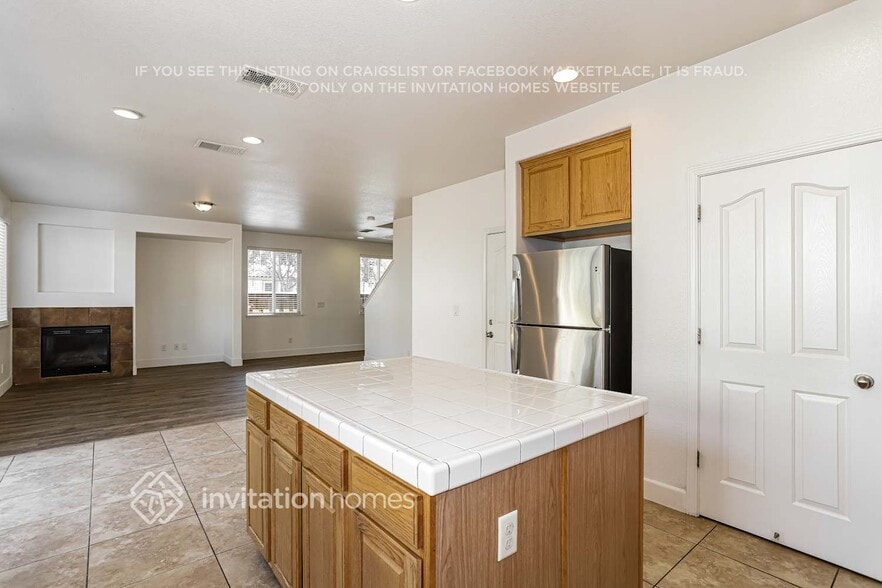 Building Photo - 5289 Moonlit Bay Way