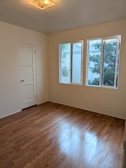 Building Photo - 1127 Grand Ave