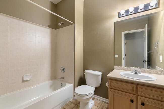 Building Photo - Unparalleled Single-Level Living with Breathtaking Views in D20!