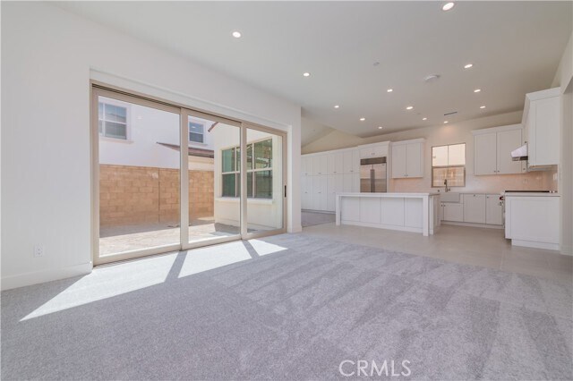Building Photo - 120 Rimstone