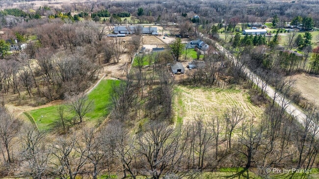 Building Photo - 708 S Rose Farm Rd