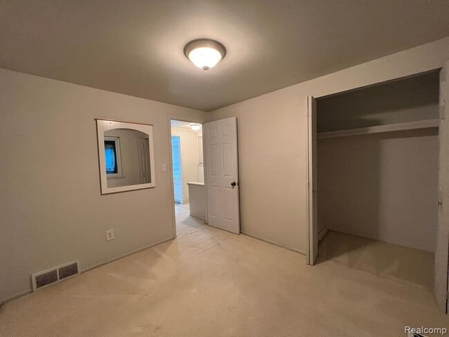 Building Photo - 13858 Arnold Dr