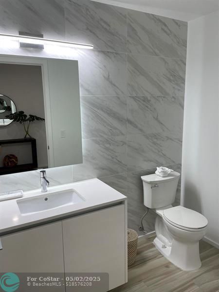 Building Photo - 2200 N Ocean Blvd