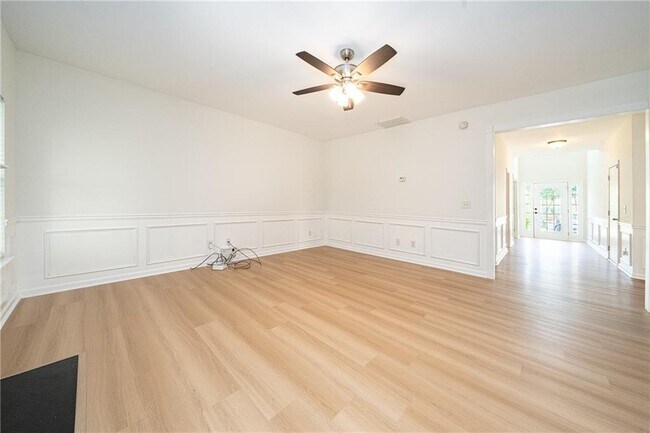 Building Photo - 715 Moonlight Way