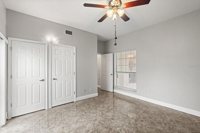 Building Photo - 443 Hamptoncrest Cir