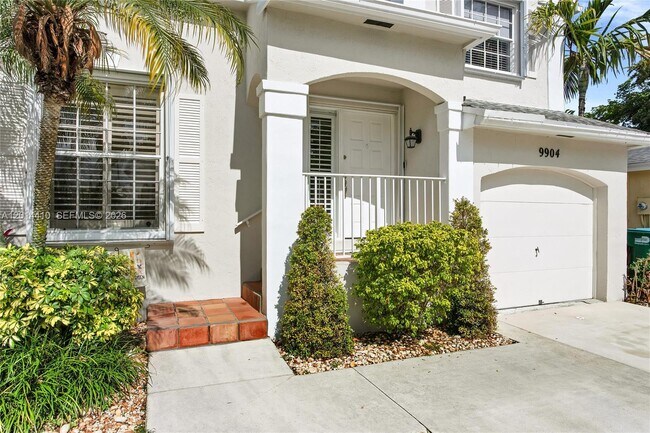 Building Photo - 9904 SW 117th Pl