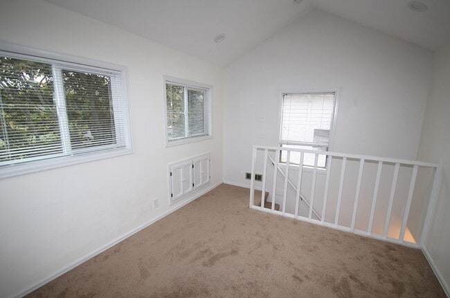 Building Photo - PRIVATE 3 BED SEATTLE HOME FOR RENT W EASY COMMUTE & BIG LOT