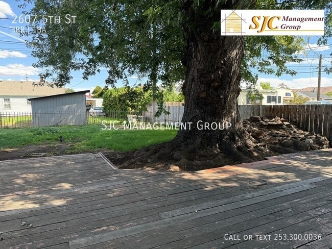 Building Photo - 2607 5th St