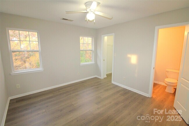 Building Photo - 409 Peachtree Rd