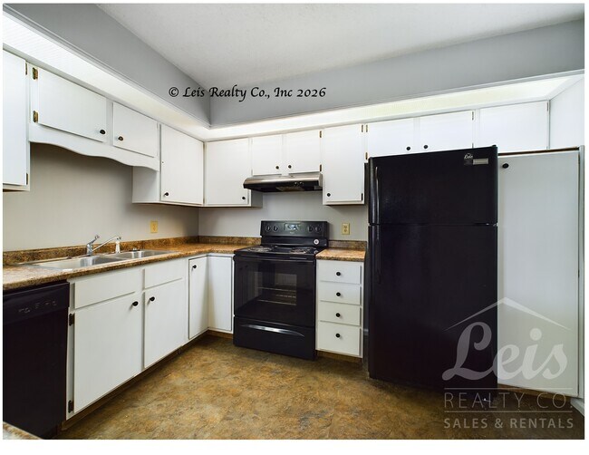 Building Photo - 1355 Mar Del Dr