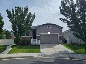 Building Photo - 571 S 360 East Cir