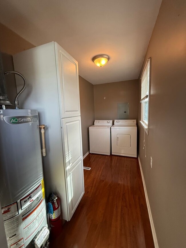 Building Photo - House in Kuttawa