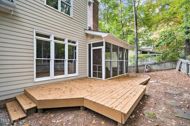Building Photo - 1008 W Sterlington Pl