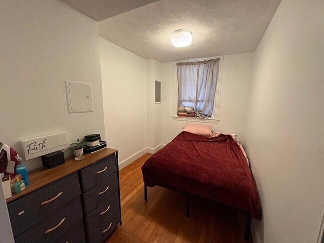 Building Photo - 111 Jersey St