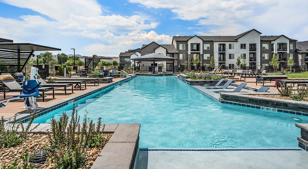 Primary Photo - Verla Table Mesa