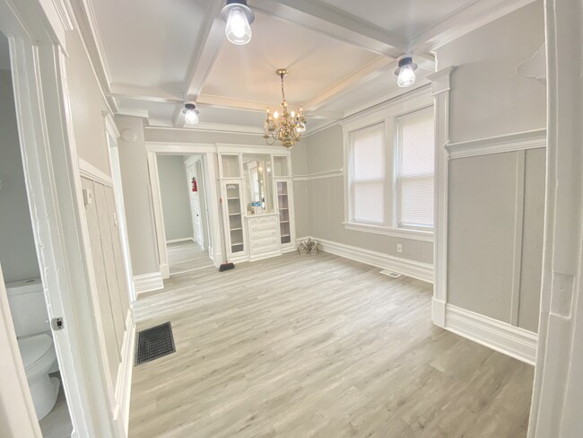 Dining room area. - 3842 W Division St