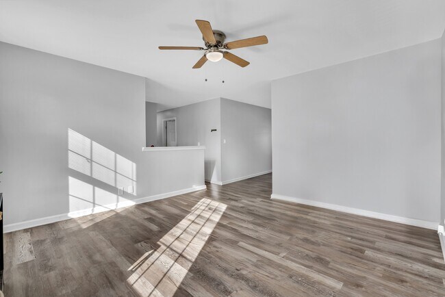 Building Photo - 261 Audrea Ln