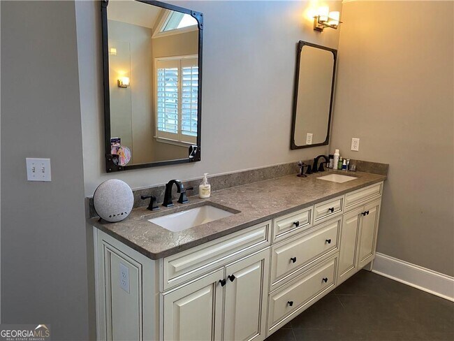 Building Photo - 1602 Chadwick Ridge Dr NW