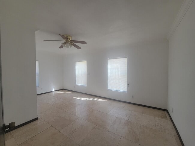 Building Photo - 1514 N Stanton St