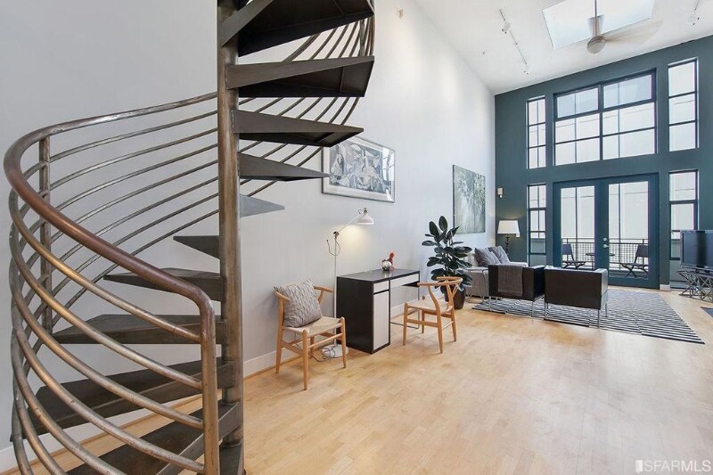 Building Photo - 161 Gilbert St